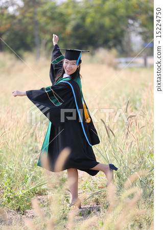 The girl in Graduation day The girl in Graduation day 15224750