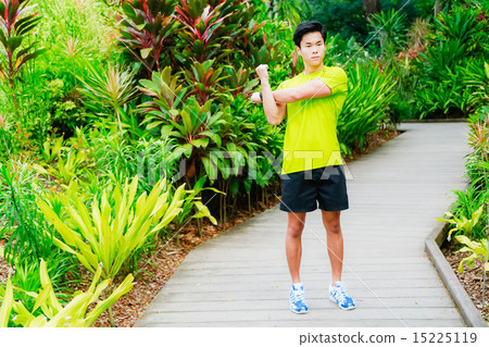 Guy working out in the park Guy working out in the park 15225119