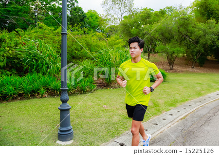 Guy working out in the park Guy working out in the park 15225126