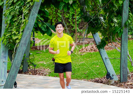 Guy working out in the park Guy working out in the park 15225143