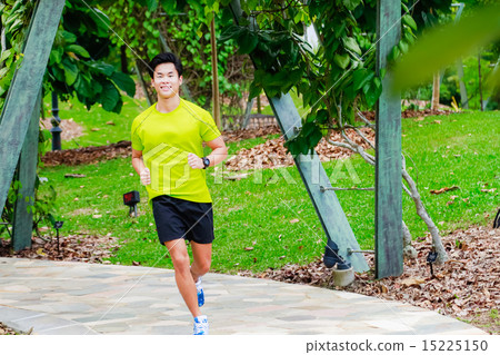 Guy working out in the park Guy working out in the park 15225150