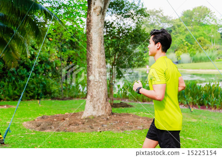 Guy working out in the park Guy working out in the park 15225154