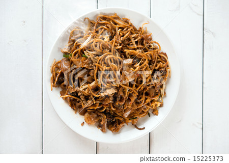 Chinese dish Char Kuey Teow 15225373