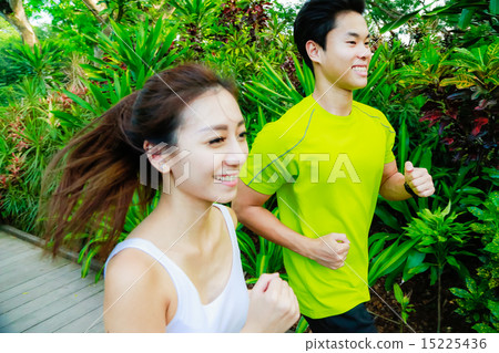 Couple Working out in the Singapore Park 15225436