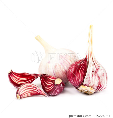 Fresh garlic isolated on white background. 15226985