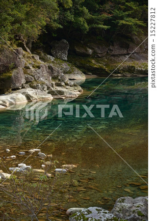 山間溪流 山間溪流 15227812