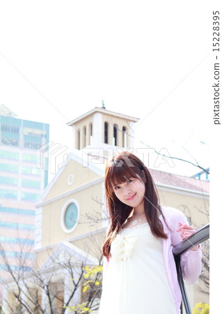 Young lady with straight long hair 15228395