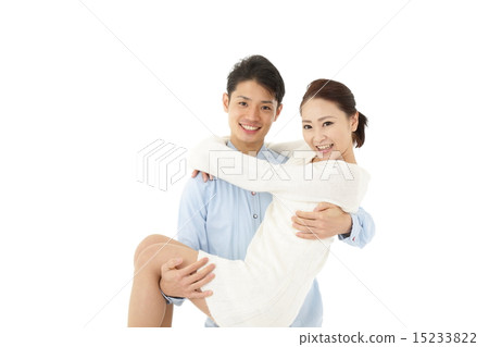 Young couple 15233822