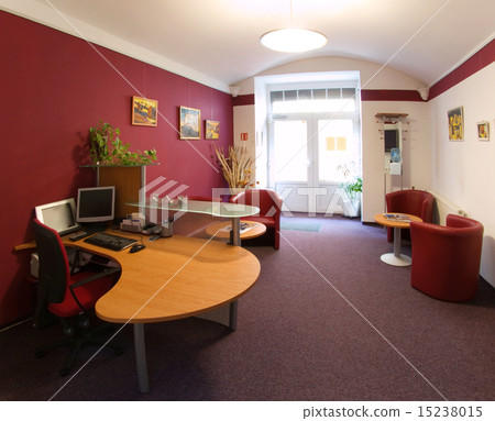 Waiting room 15238015