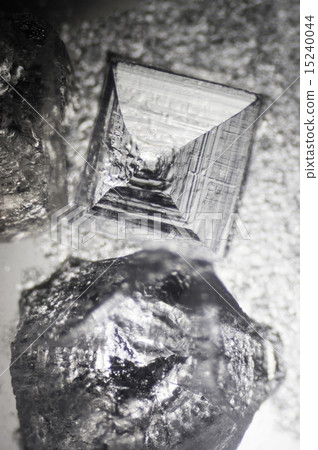 Photomicrograph of salt crystals 15240044