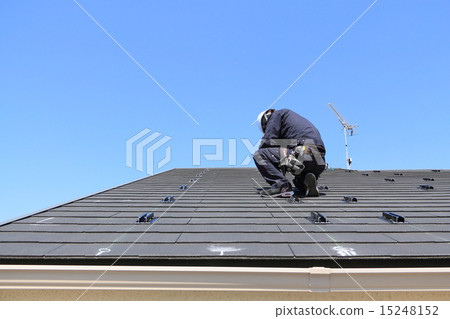 太陽能在藍天下太陽能在藍天下 15248152