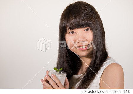 室內植物和女孩 室內植物和女孩 15251148