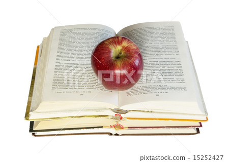 apple and books 15252427