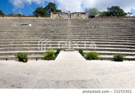 Amphitheatre Amphitheatre 15253301