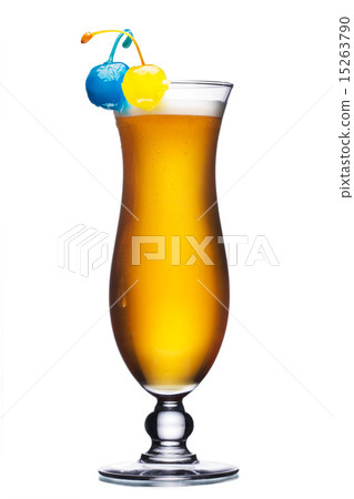 Alcoholic cocktail 15263790