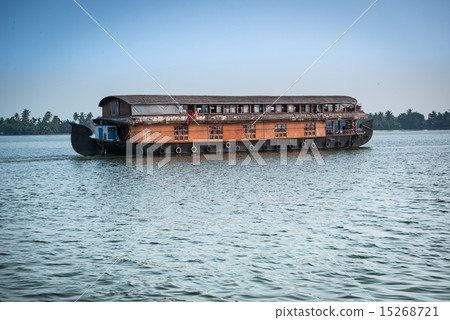 Traditional Indian houseboat 15268721