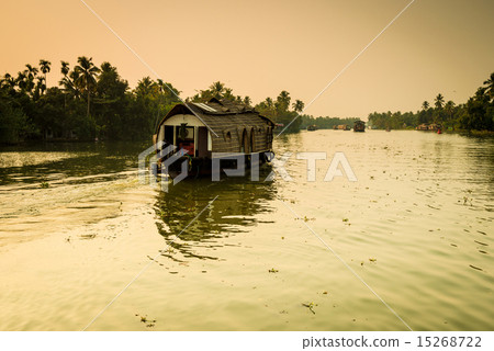 Traditional Indian houseboat 15268722
