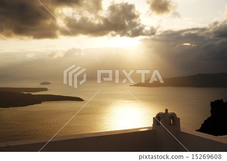 Sunset on Santorini Sunset on Santorini 15269608