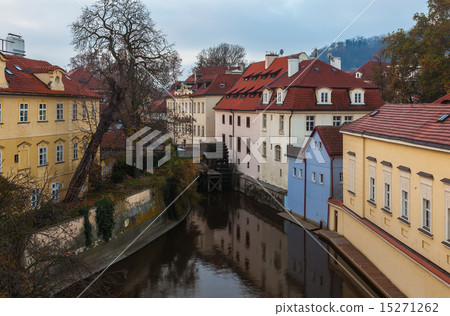 Canal in centre of Prague 15271262