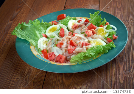 Ensalada de bacalao 15274728