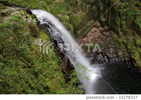 Waterfall that fell dignity 15276527