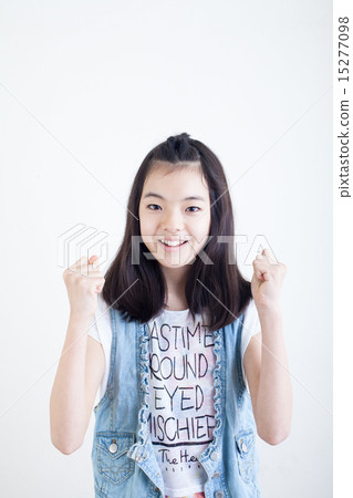 Energetic elementary school student 15277098