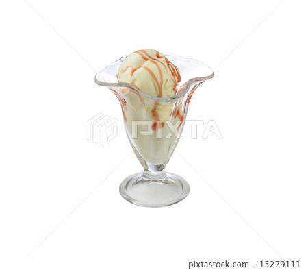 Ice cream in a glass ramekin Ice cream in a glass ramekin 15279111