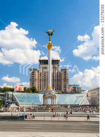 Independence square, the main square of Kyiv 15279288
