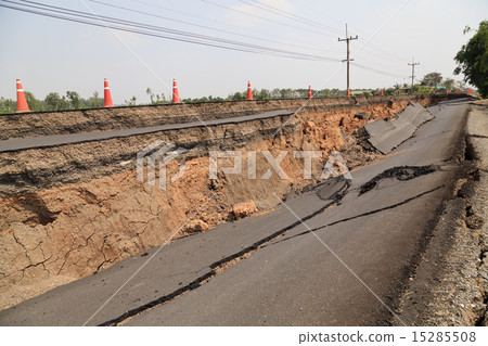 Cracked asphalt road 15285508