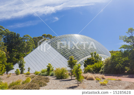 Giant modern greenhouse 15285628