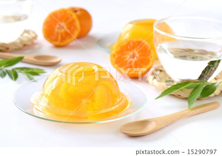 Mandarin orange jelly 15290797