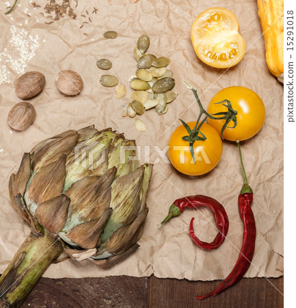 vegetables and spices 15291018