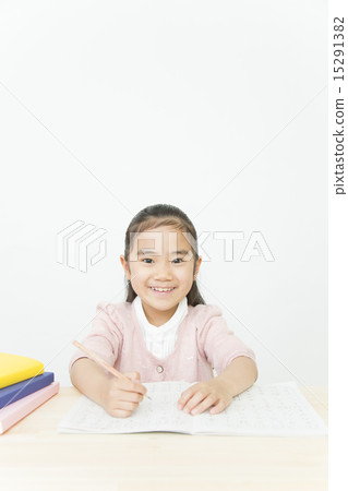 Girl studying 15291382