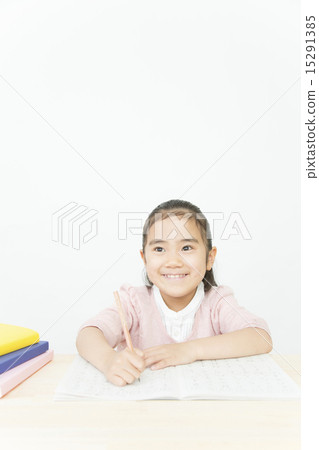 學習的女孩 15291385