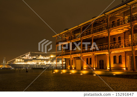與客船的橫濱紅磚夜視圖 15291647