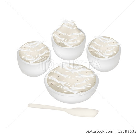 Thai Dessert of Banana Sweetmeat in Bowls Thai Dessert of Banana Sweetmeat in Bowls 15293532