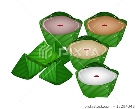 Stuffed Dough Pyramid Dessert with Chinese Pudding 15294348