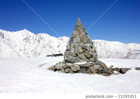 Shinju Nagano Hakuba-mura的Happoone Daiichi Cairn，白馬白山的湛藍天空 15295951