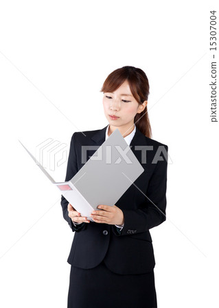 A woman in a suit 15307004