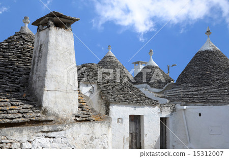 Roofs of trulli in Alberobello 15312007