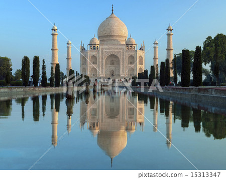Taj Mahal - Agra - India 15313347
