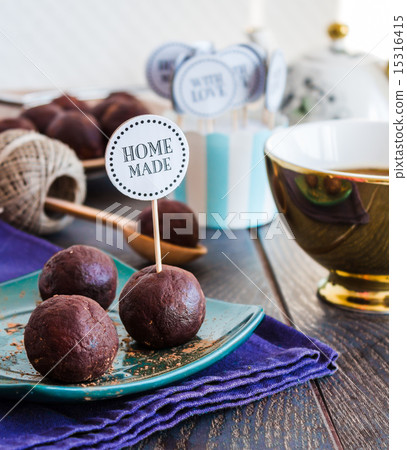 lentil candies with chocolate truffle, healthy lentil candies with chocolate truffle, healthy 15316415