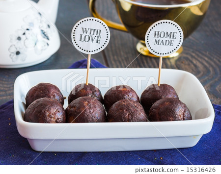 sweet chocolates truffles, hand made, dessert 15316426