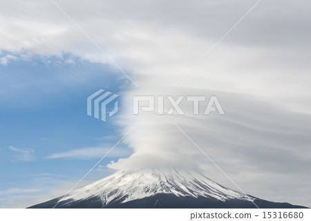掛雲和富士山 15316680