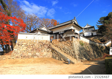 November Okayama Bikinaka Matsuyama Castle · Honmaru and autumn leaves November Okayama Bikinaka Matsuyama Castle · Honmaru and autumn leaves 15326487