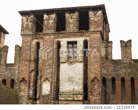 Soncino medieval castle view in Italy 15326978