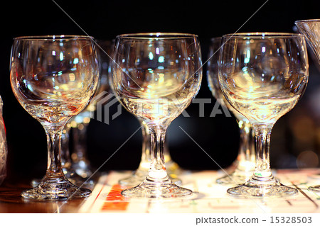 restaurant serving glass goblets 15328503
