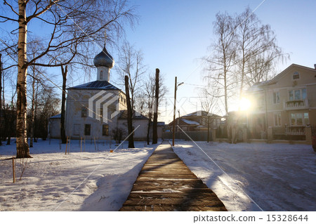 morning winter snow church Russia 15328644