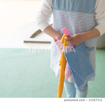 Nursery teacher image 15367331