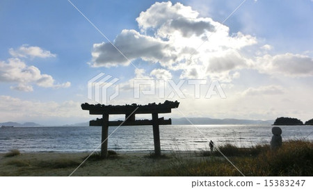 Torii雲的香川直島Torimo 15383247